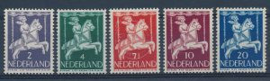 Nederland 1946 Kinderzegels NVPH  469-73 1