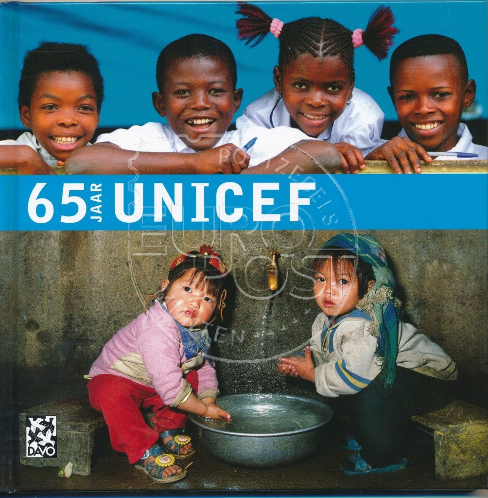 DAVO Themaboek 26 – 65 jaar UNICEF met zegels