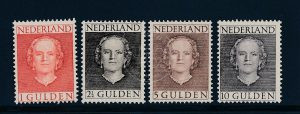 Nederland 1949 Koningin Juliana En Face Hoge Waarden NVPH 534-537 postfris
